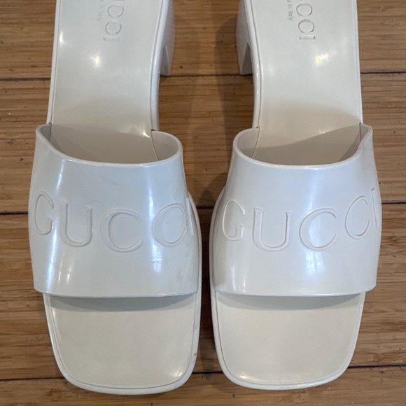 Gucci - Picture 1 of 10